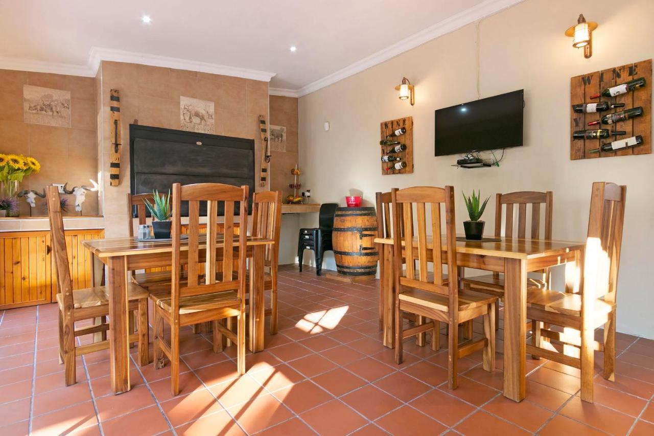 J'S Audacious Living Montagu Self Catering Lejlighed Eksteriør billede